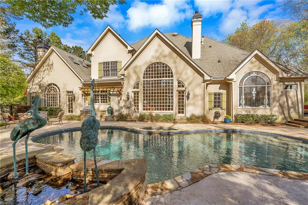 9 Powers Chase Circle, Sandy Springs, Georgia 30327, 6 Bedrooms Bedrooms, ,5 BathroomsBathrooms,Residential,Sold,9 Powers Chase Circle,6533751