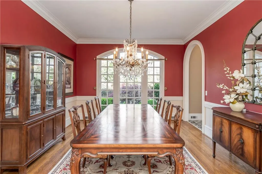 9 Powers Chase Circle, Sandy Springs, Georgia 30327, 6 Bedrooms Bedrooms, ,5 BathroomsBathrooms,Residential,Sold,9 Powers Chase Circle,6533751