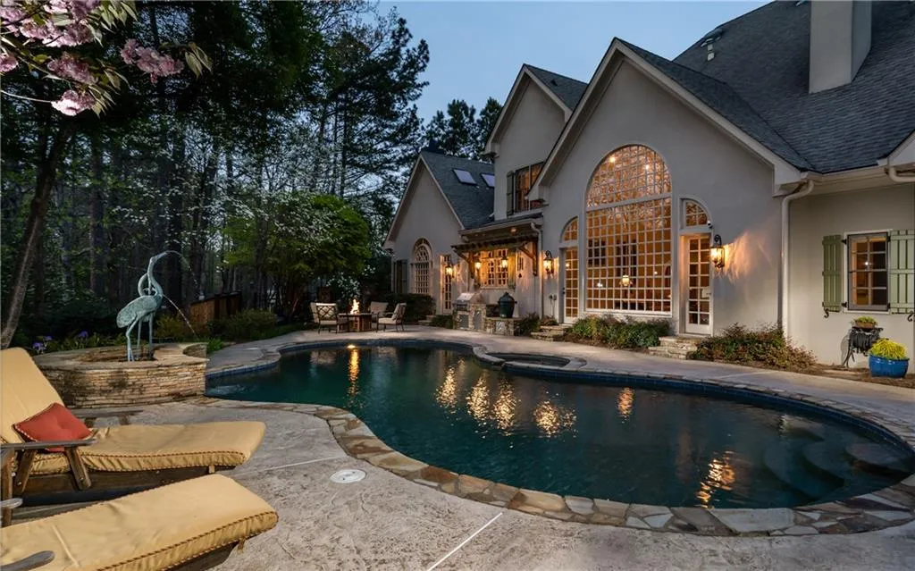 9 Powers Chase Circle, Sandy Springs, Georgia 30327, 6 Bedrooms Bedrooms, ,5 BathroomsBathrooms,Residential,Sold,9 Powers Chase Circle,6533751