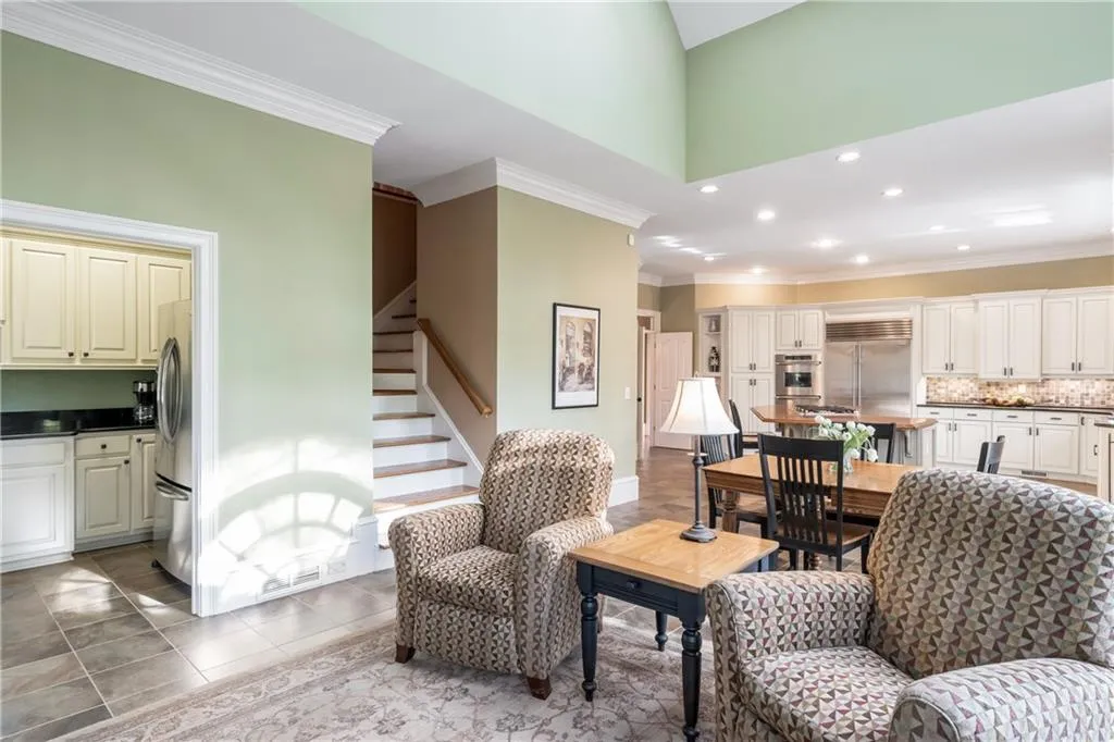 9 Powers Chase Circle, Sandy Springs, Georgia 30327, 6 Bedrooms Bedrooms, ,5 BathroomsBathrooms,Residential,Sold,9 Powers Chase Circle,6533751