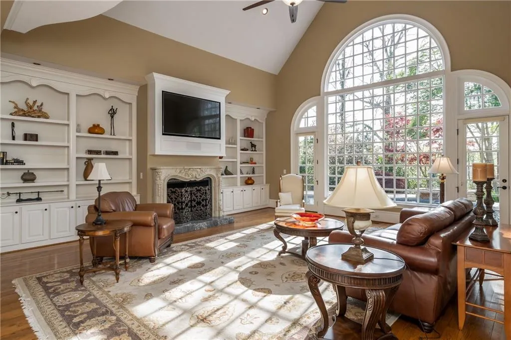 9 Powers Chase Circle, Sandy Springs, Georgia 30327, 6 Bedrooms Bedrooms, ,5 BathroomsBathrooms,Residential,Sold,9 Powers Chase Circle,6533751