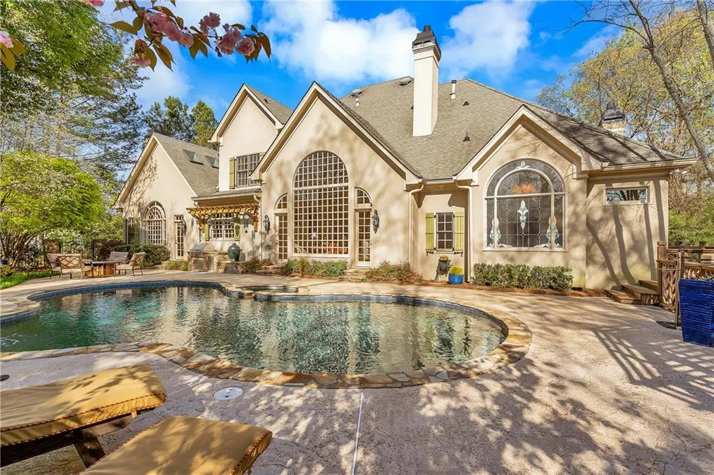 9 Powers Chase Circle, Sandy Springs, Georgia 30327, 6 Bedrooms Bedrooms, ,5 BathroomsBathrooms,Residential,Sold,9 Powers Chase Circle,6533751