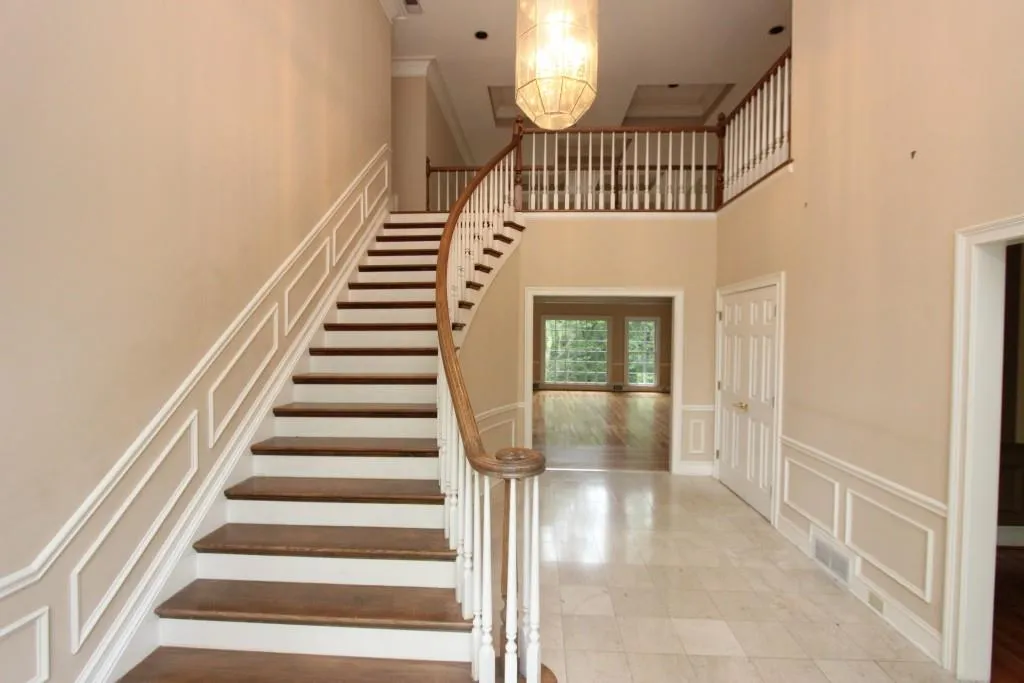 2910 Coles Way, Sandy Springs, Georgia 30350, 5 Bedrooms Bedrooms, ,4 BathroomsBathrooms,Residential,Sold,2910 Coles Way,6715493