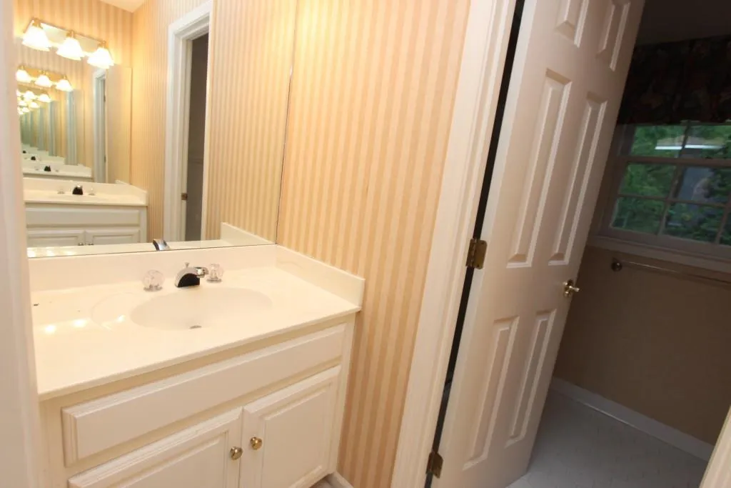2910 Coles Way, Sandy Springs, Georgia 30350, 5 Bedrooms Bedrooms, ,4 BathroomsBathrooms,Residential,Sold,2910 Coles Way,6715493