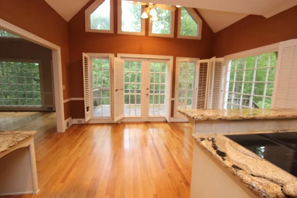 2910 Coles Way, Sandy Springs, Georgia 30350, 5 Bedrooms Bedrooms, ,4 BathroomsBathrooms,Residential,Sold,2910 Coles Way,6715493
