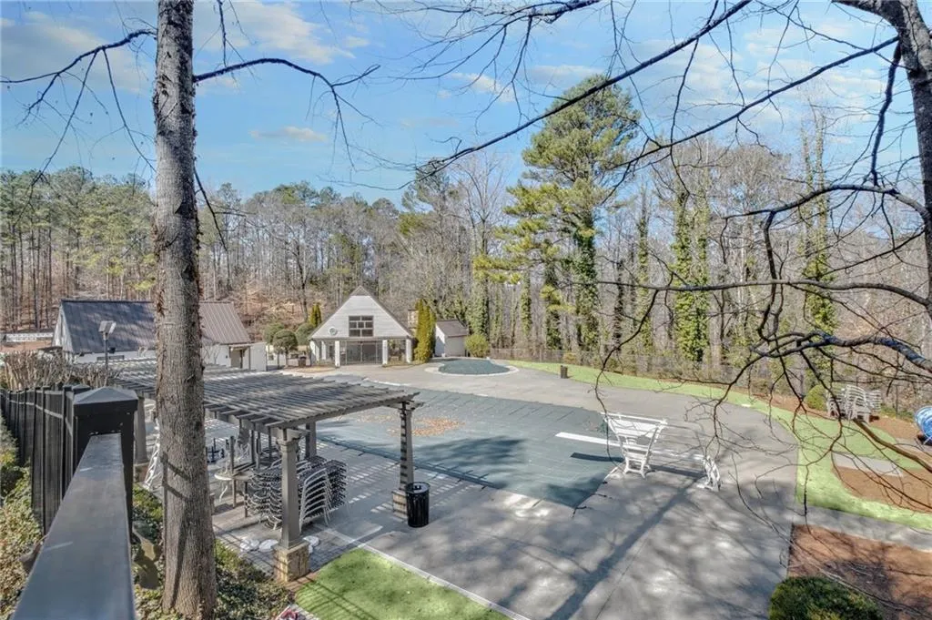 6255 Mountain Brook Lane, Atlanta, Georgia 30328, 4 Bedrooms Bedrooms, ,2 BathroomsBathrooms,Residential,For Sale,6255 Mountain Brook Lane,7746114