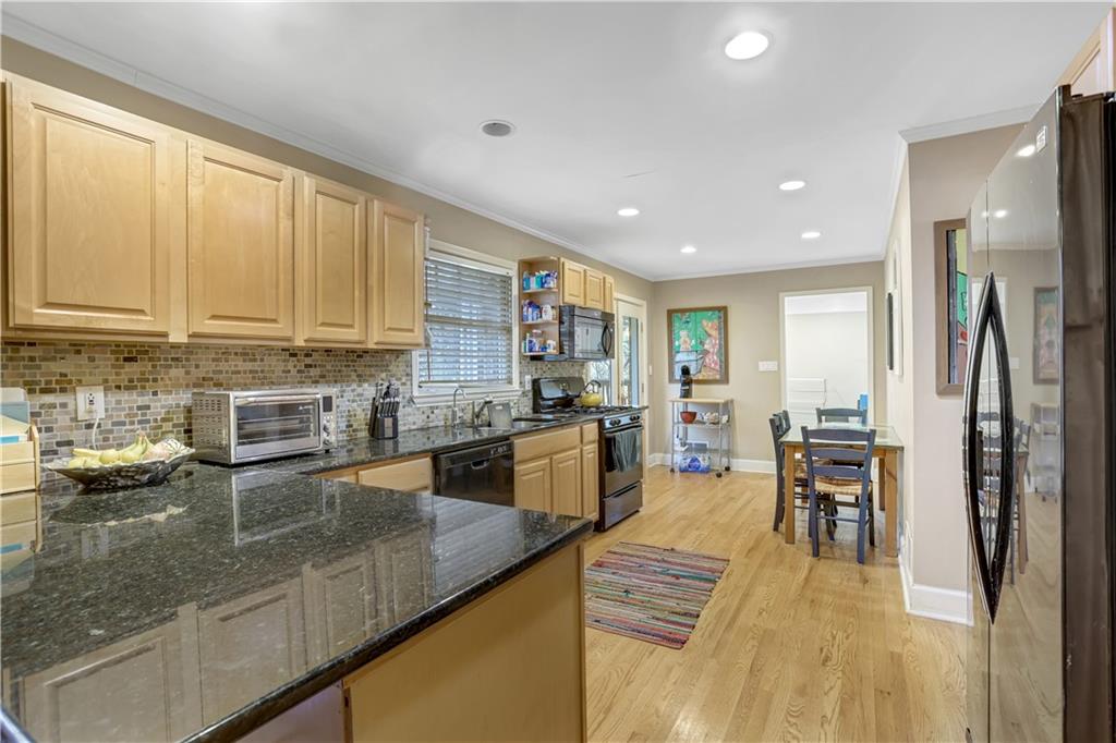 510 Read Lane NE, Atlanta, Georgia 30328, 4 Bedrooms Bedrooms, ,3 BathroomsBathrooms,Residential,Sold,510 Read Lane NE,7316554