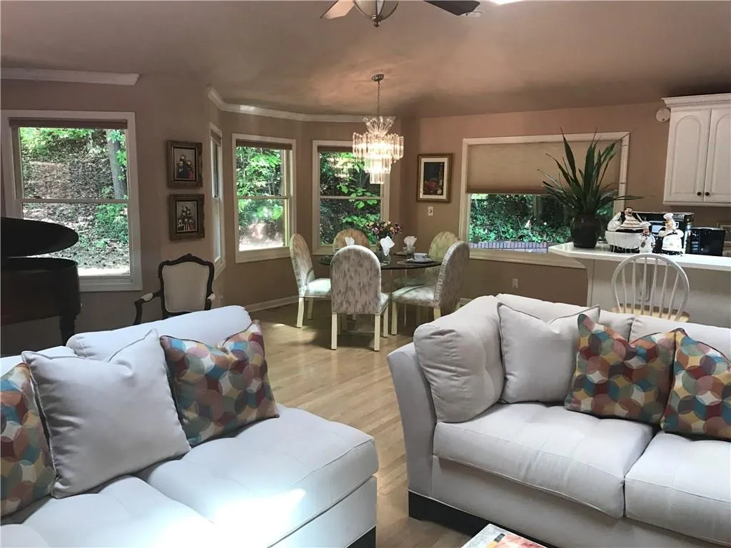 6780 Wright Road, Sandy Springs, Georgia 30328, 3 Bedrooms Bedrooms, ,2 BathroomsBathrooms,Residential,Sold,6780 Wright Road,5833734