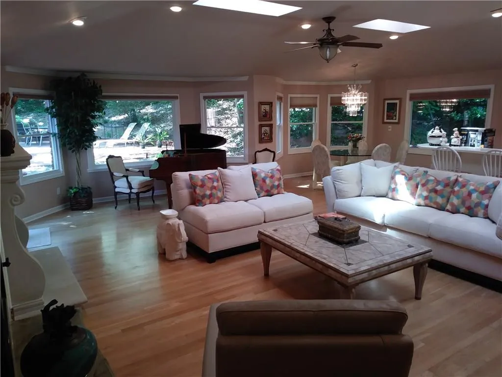 6780 Wright Road, Sandy Springs, Georgia 30328, 3 Bedrooms Bedrooms, ,2 BathroomsBathrooms,Residential,Sold,6780 Wright Road,5833734
