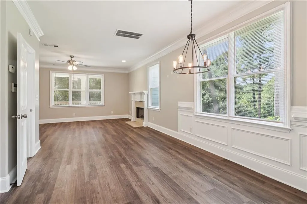 941 Capitol View Avenue Nw, Atlanta, Georgia 30318, 3 Bedrooms Bedrooms, ,2 BathroomsBathrooms,Residential,For Sale,941 Capitol View Avenue Nw,7611528