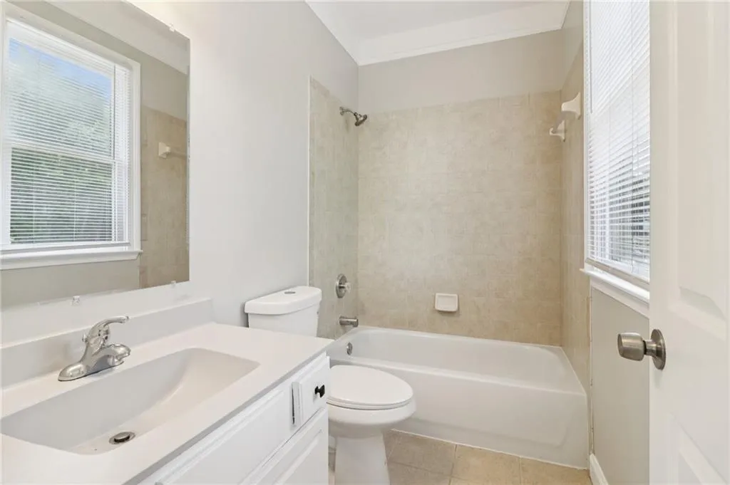 941 Capitol View Avenue Nw, Atlanta, Georgia 30318, 3 Bedrooms Bedrooms, ,2 BathroomsBathrooms,Residential,For Sale,941 Capitol View Avenue Nw,7611528