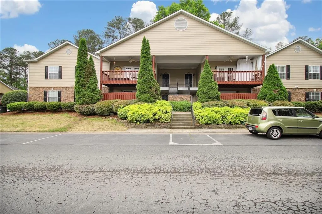 206 Brighton Point, Atlanta, Georgia 30328, 2 Bedrooms Bedrooms, ,2 BathroomsBathrooms,Residential,Sold,206 Brighton Point,7038359