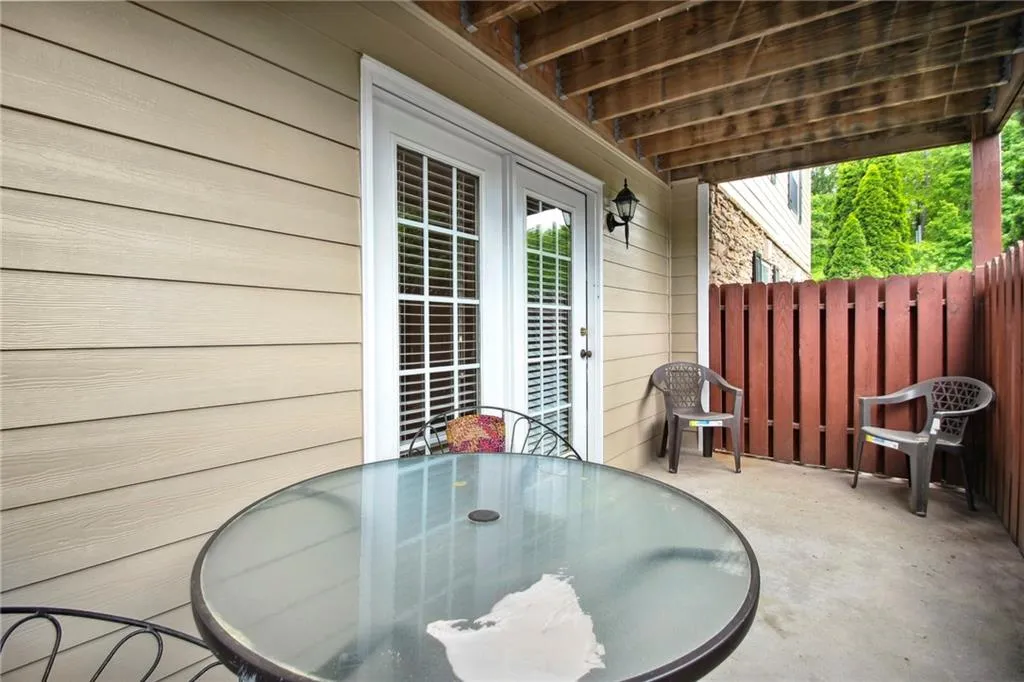 206 Brighton Point, Atlanta, Georgia 30328, 2 Bedrooms Bedrooms, ,2 BathroomsBathrooms,Residential,Sold,206 Brighton Point,7038359