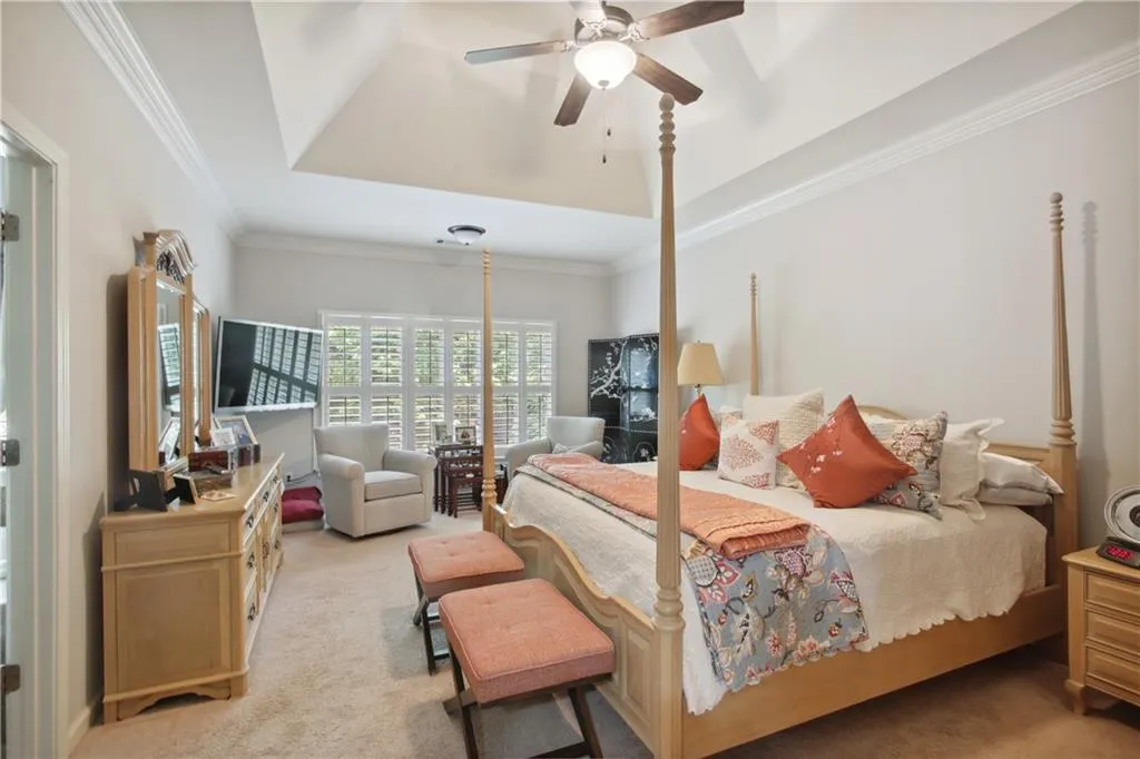 514 Glenmanor Court, Atlanta, Georgia 30328, 4 Bedrooms Bedrooms, ,3 BathroomsBathrooms,Residential,Sold,514 Glenmanor Court,7051765