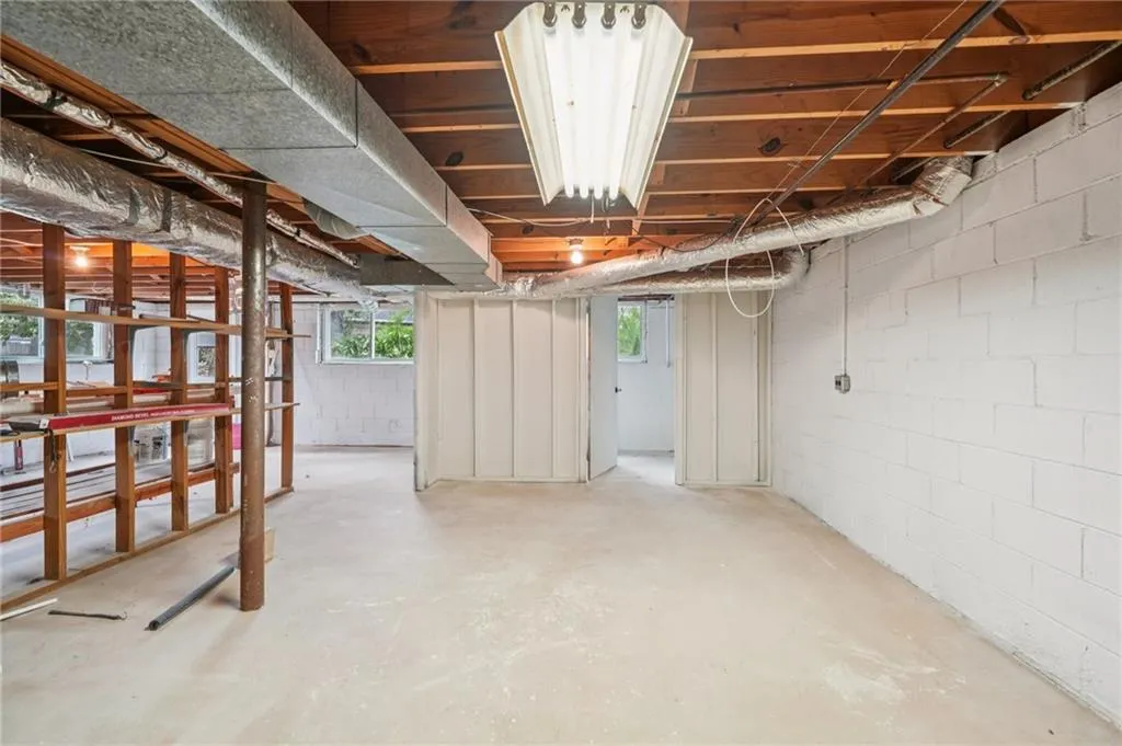 6335 Aberdeen Drive Ne, Atlanta, Georgia 30328, 4 Bedrooms Bedrooms, ,3 BathroomsBathrooms,Residential,For Sale,6335 Aberdeen Drive Ne,7744587
