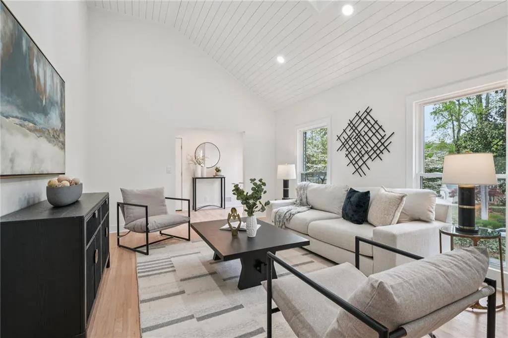 6335 Aberdeen Drive Ne, Atlanta, Georgia 30328, 4 Bedrooms Bedrooms, ,3 BathroomsBathrooms,Residential,For Sale,6335 Aberdeen Drive Ne,7744587