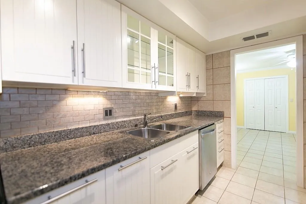 6851 Roswell Road Unit D10, Atlanta, Georgia 30328, 3 Bedrooms Bedrooms, ,2 BathroomsBathrooms,Residential,Sold,6851 Roswell Road Unit D10,6117775