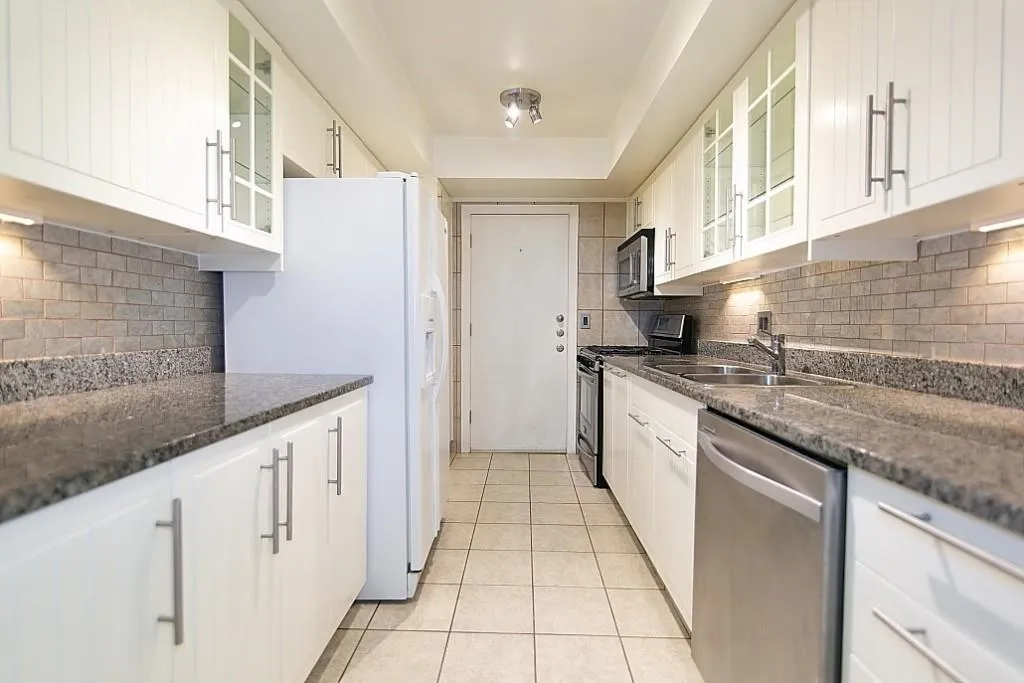 6851 Roswell Road Unit D10, Atlanta, Georgia 30328, 3 Bedrooms Bedrooms, ,2 BathroomsBathrooms,Residential,Sold,6851 Roswell Road Unit D10,6117775