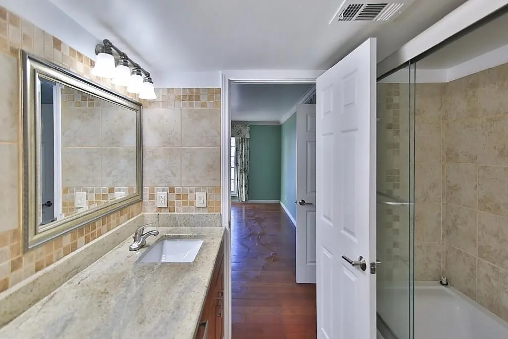 6851 Roswell Road Unit D10, Atlanta, Georgia 30328, 3 Bedrooms Bedrooms, ,2 BathroomsBathrooms,Residential,Sold,6851 Roswell Road Unit D10,6117775