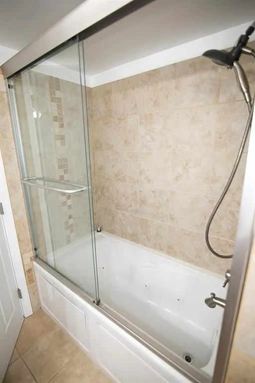 6851 Roswell Road Unit D10, Atlanta, Georgia 30328, 3 Bedrooms Bedrooms, ,2 BathroomsBathrooms,Residential,Sold,6851 Roswell Road Unit D10,6117775