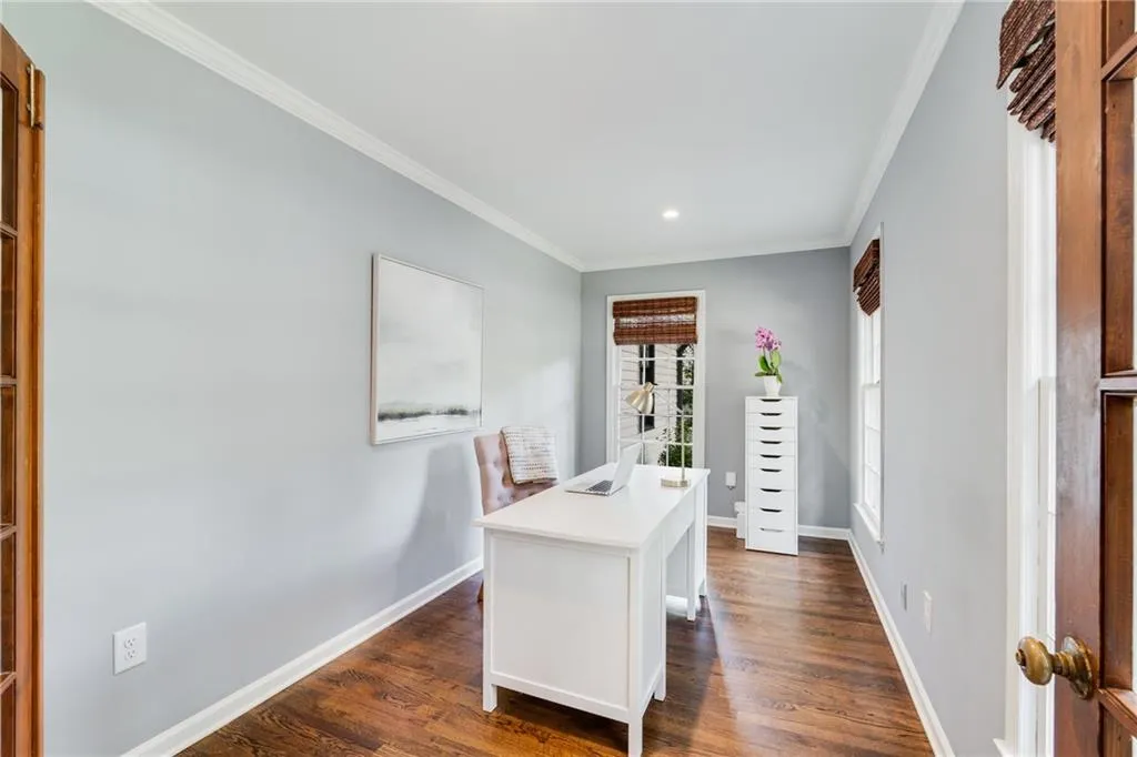 PRIVATE OFFICE | NEUTRAL PAINT | HARDWOODS | RECESSED LIGHTING