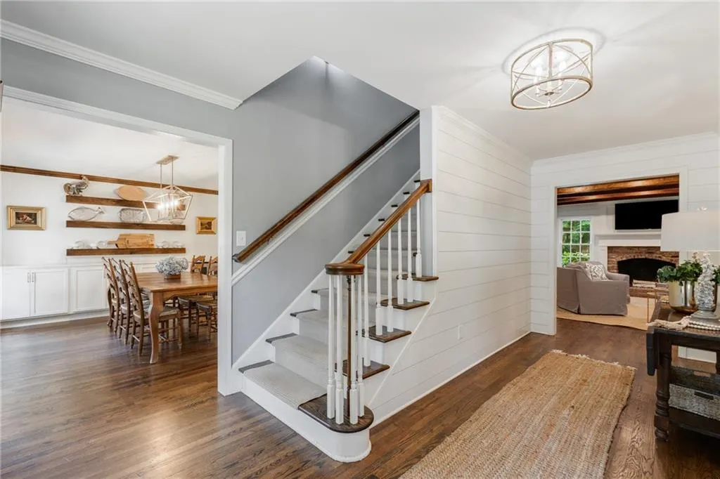ENTRY FOYER VIEW TO DINING + LIVING ROOMS | CUSTOM SHIPLAP DETAIL