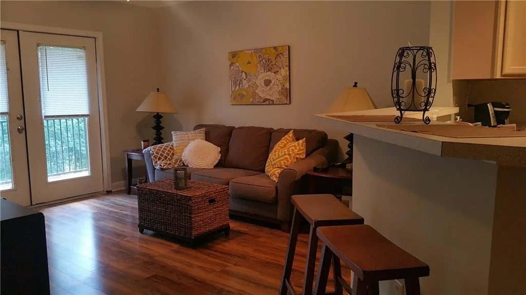 5559 Glenridge Drive Unit 1307, Sandy Springs, Georgia 30342, 1 Bedroom Bedrooms, ,1 BathroomBathrooms,Residential,Sold,5559 Glenridge Drive Unit 1307,5851967