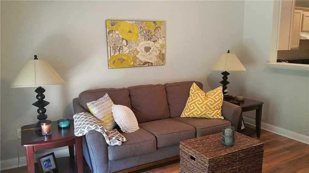 5559 Glenridge Drive Unit 1307, Sandy Springs, Georgia 30342, 1 Bedroom Bedrooms, ,1 BathroomBathrooms,Residential,Sold,5559 Glenridge Drive Unit 1307,5851967