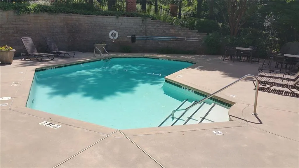 5559 Glenridge Drive Unit 1307, Sandy Springs, Georgia 30342, 1 Bedroom Bedrooms, ,1 BathroomBathrooms,Residential,Sold,5559 Glenridge Drive Unit 1307,5851967