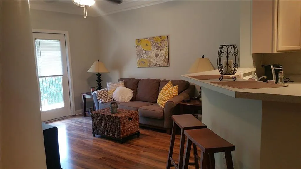 5559 Glenridge Drive Unit 1307, Sandy Springs, Georgia 30342, 1 Bedroom Bedrooms, ,1 BathroomBathrooms,Residential,Sold,5559 Glenridge Drive Unit 1307,5851967