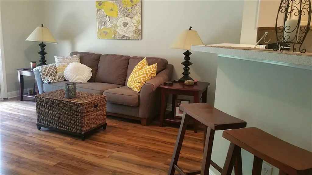 5559 Glenridge Drive Unit 1307, Sandy Springs, Georgia 30342, 1 Bedroom Bedrooms, ,1 BathroomBathrooms,Residential,Sold,5559 Glenridge Drive Unit 1307,5851967