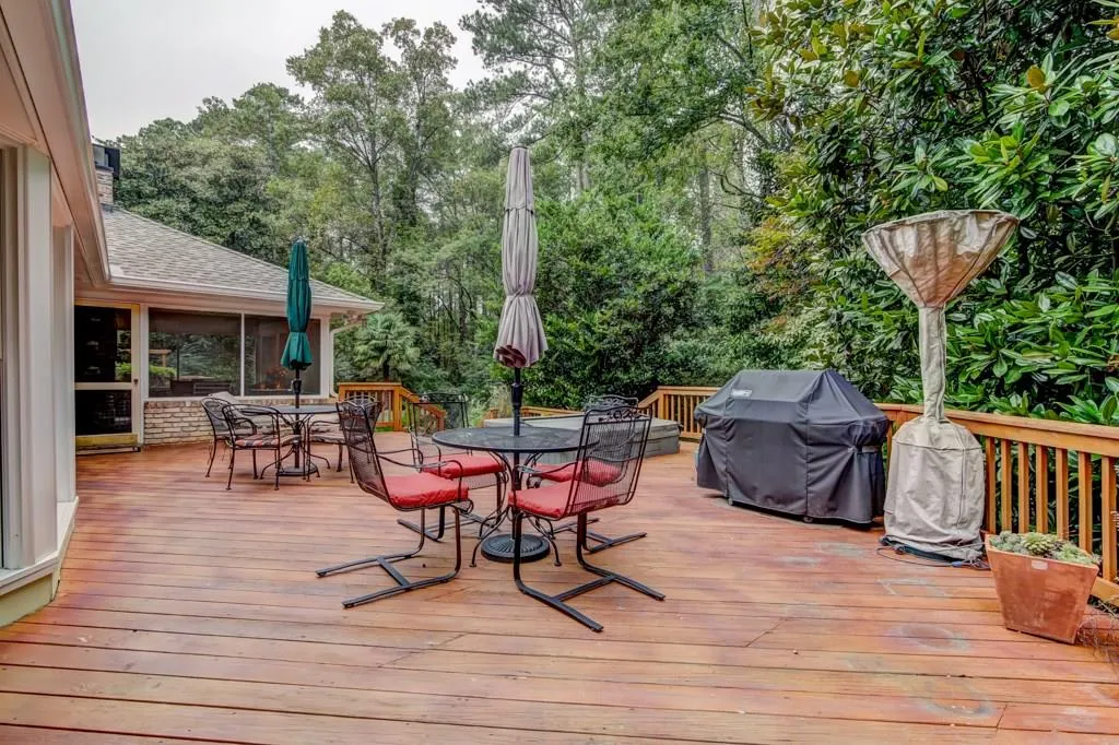 485 Riverside Parkway, Atlanta, Georgia 30328, 4 Bedrooms Bedrooms, ,2 BathroomsBathrooms,Residential,Sold,485 Riverside Parkway,6087817