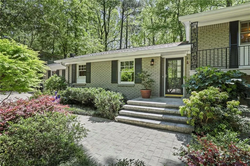 615 Amberidge Trail, Sandy Springs, Georgia 30328, 4 Bedrooms Bedrooms, ,2 BathroomsBathrooms,Residential,Sold,615 Amberidge Trail,7032321