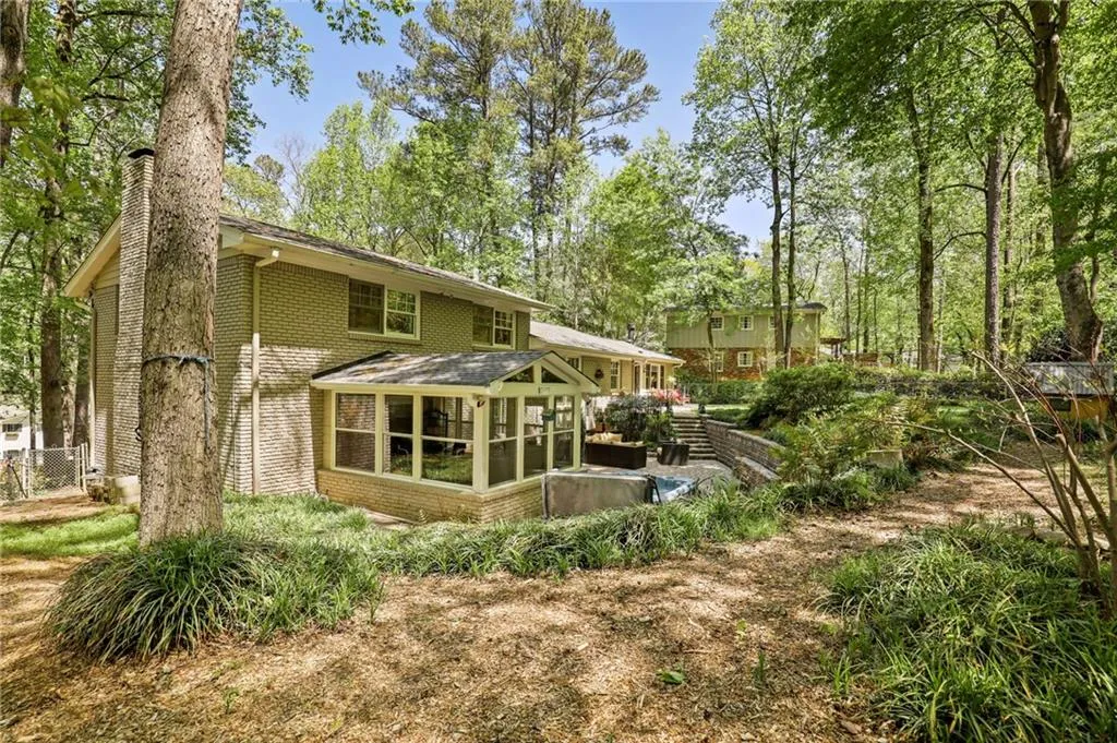 615 Amberidge Trail, Sandy Springs, Georgia 30328, 4 Bedrooms Bedrooms, ,2 BathroomsBathrooms,Residential,Sold,615 Amberidge Trail,7032321