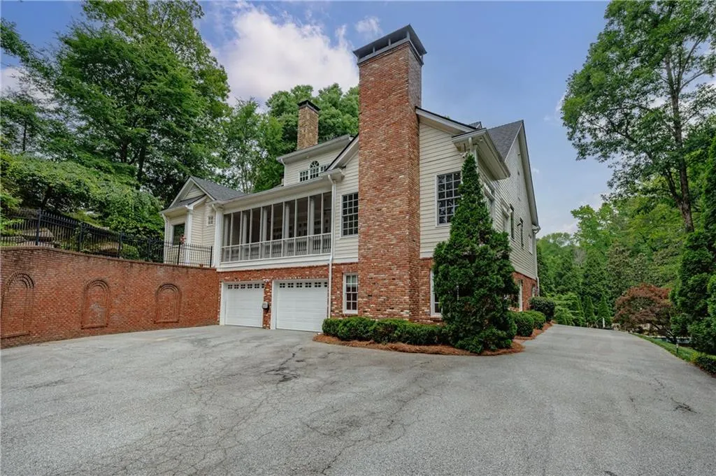 510 Londonberry Road, Atlanta, Georgia 30327, 6 Bedrooms Bedrooms, 0 ,4 BathroomsBathrooms,Residential,For Sale,510 Londonberry Road,7776286