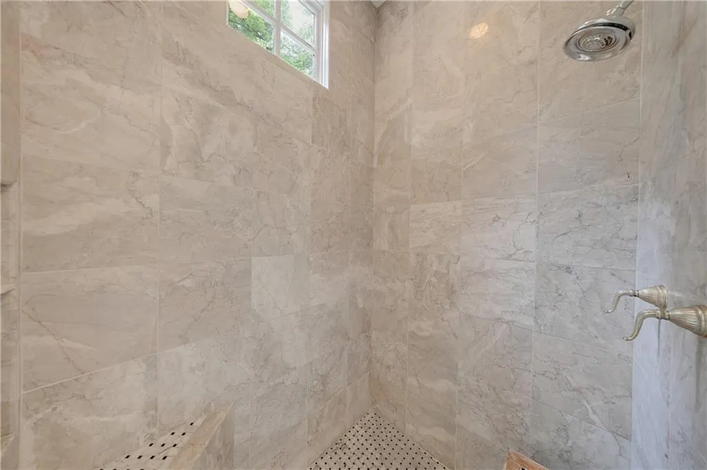 510 Londonberry Road, Atlanta, Georgia 30327, 6 Bedrooms Bedrooms, 0 ,4 BathroomsBathrooms,Residential,For Sale,510 Londonberry Road,7776286