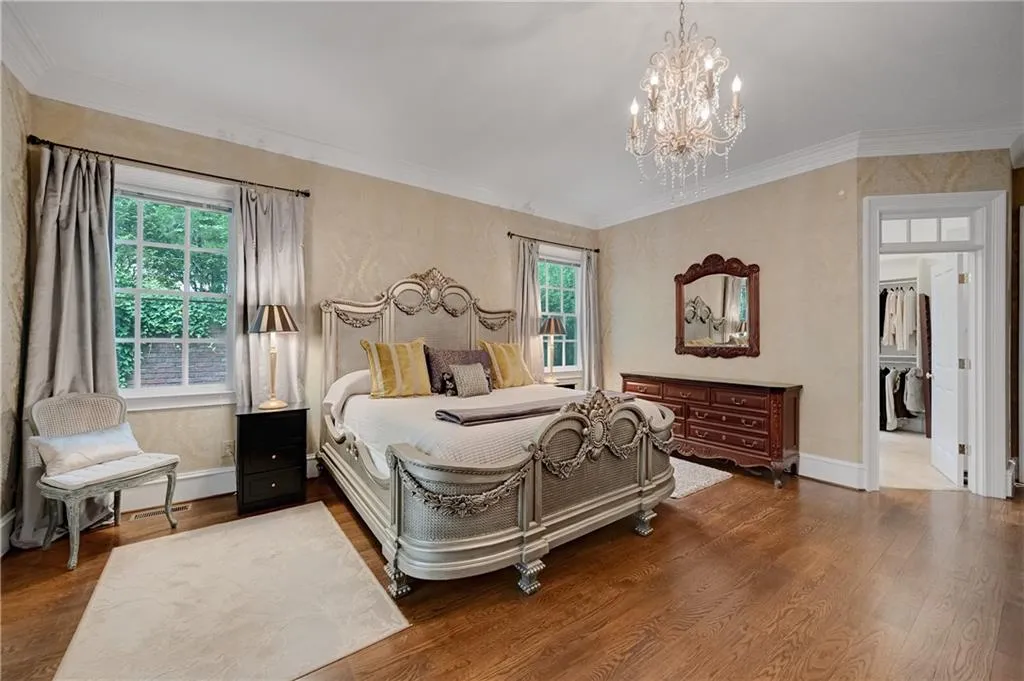 510 Londonberry Road, Atlanta, Georgia 30327, 6 Bedrooms Bedrooms, 0 ,4 BathroomsBathrooms,Residential,For Sale,510 Londonberry Road,7776286