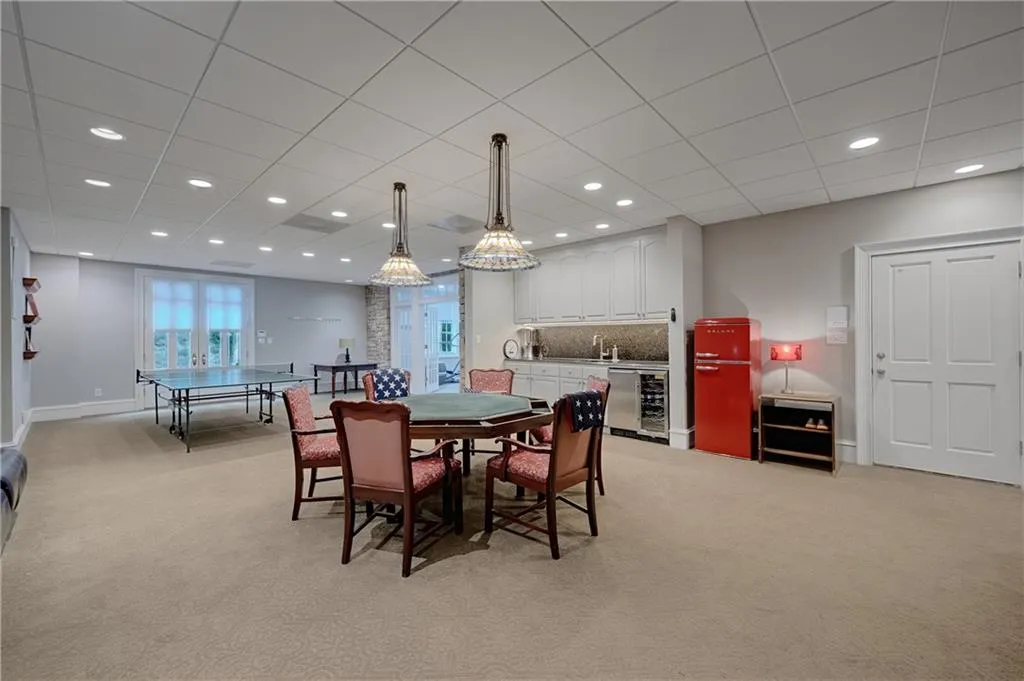 510 Londonberry Road, Atlanta, Georgia 30327, 6 Bedrooms Bedrooms, 0 ,4 BathroomsBathrooms,Residential,For Sale,510 Londonberry Road,7776286