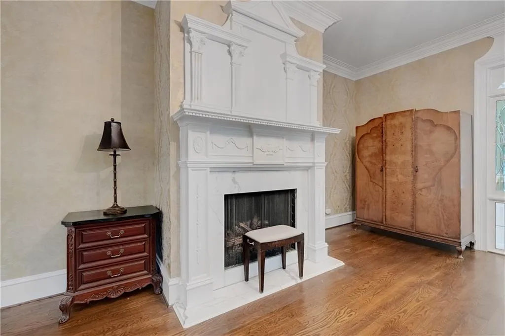 510 Londonberry Road, Atlanta, Georgia 30327, 6 Bedrooms Bedrooms, 0 ,4 BathroomsBathrooms,Residential,For Sale,510 Londonberry Road,7776286