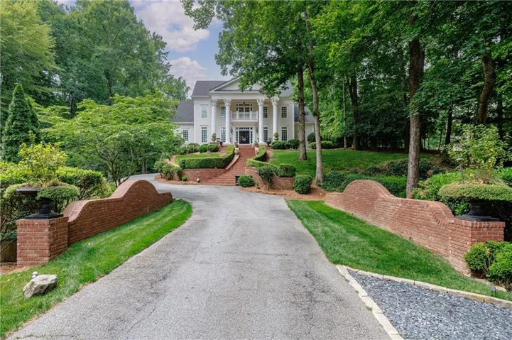 510 Londonberry Road, Atlanta, Georgia 30327