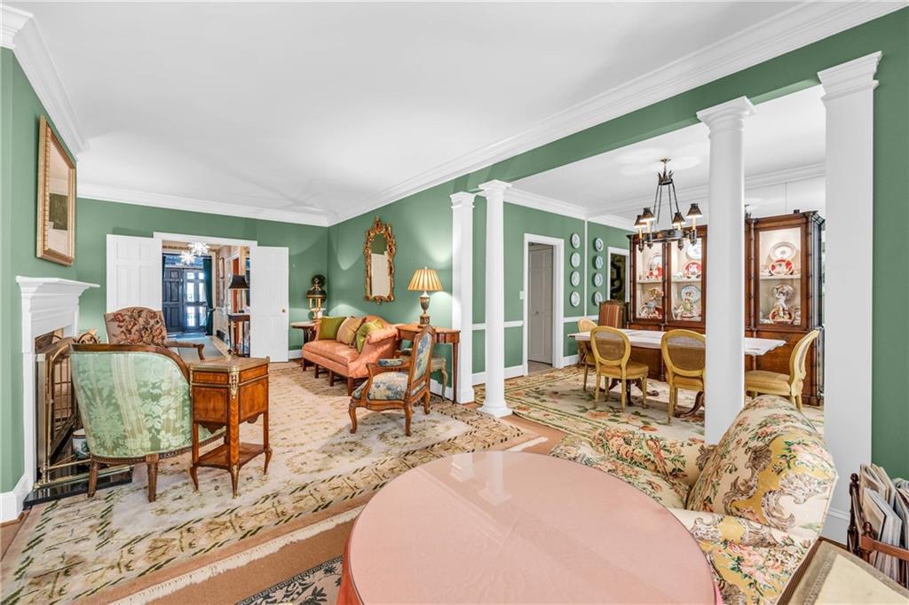 50 Willow Glen NE Unit 50, Atlanta, Georgia 30342, 3 Bedrooms Bedrooms, ,3 BathroomsBathrooms,Residential,Sold,50 Willow Glen NE Unit 50,7254404