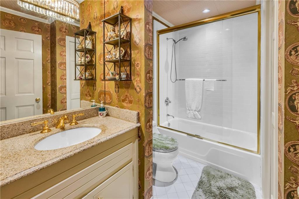 50 Willow Glen NE Unit 50, Atlanta, Georgia 30342, 3 Bedrooms Bedrooms, ,3 BathroomsBathrooms,Residential,Sold,50 Willow Glen NE Unit 50,7254404