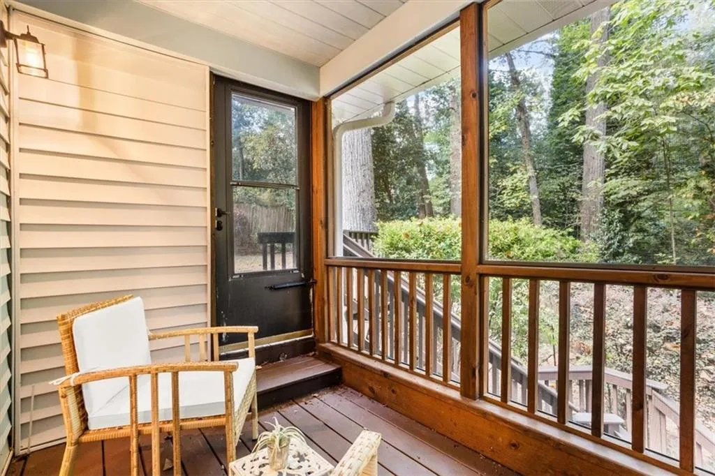 5114 N Ivy Road Ne, Atlanta, Georgia 30342, 4 Bedrooms Bedrooms, ,3 BathroomsBathrooms,Residential,For Sale,5114 N Ivy Road Ne,7658366