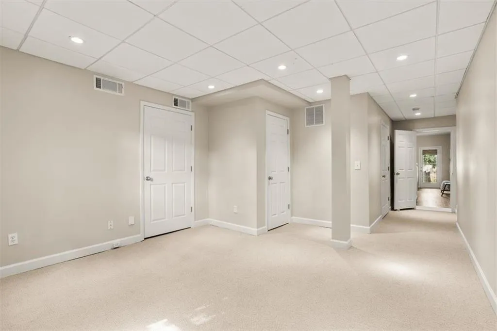 5114 N Ivy Road Ne, Atlanta, Georgia 30342, 4 Bedrooms Bedrooms, ,3 BathroomsBathrooms,Residential,For Sale,5114 N Ivy Road Ne,7658366