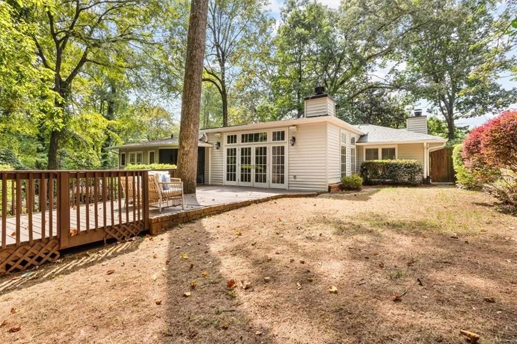 5114 N Ivy Road Ne, Atlanta, Georgia 30342, 4 Bedrooms Bedrooms, ,3 BathroomsBathrooms,Residential,For Sale,5114 N Ivy Road Ne,7658366