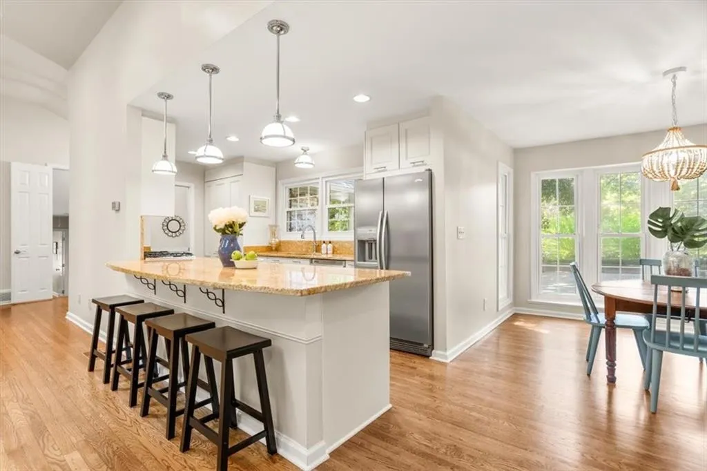 5114 N Ivy Road Ne, Atlanta, Georgia 30342, 4 Bedrooms Bedrooms, ,3 BathroomsBathrooms,Residential,For Sale,5114 N Ivy Road Ne,7658366