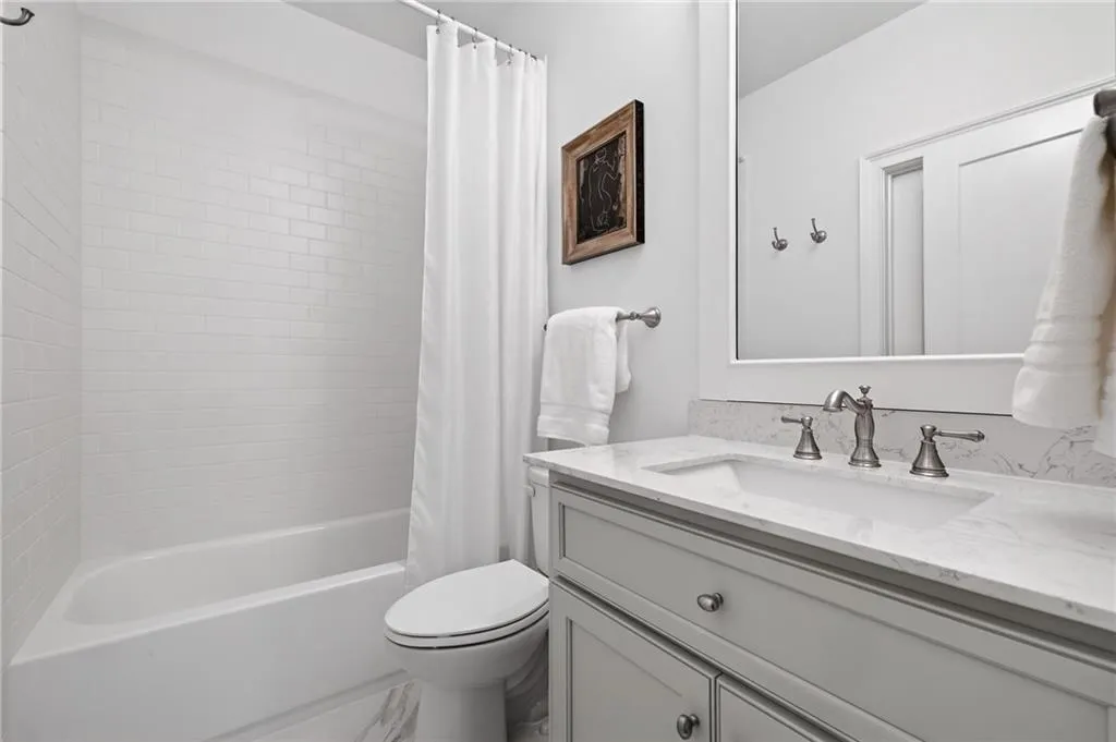 4774 Wieuca Road Ne, Atlanta, Georgia 30342, 4 Bedrooms Bedrooms, 0 ,4 BathroomsBathrooms,Residential,For Sale,4774 Wieuca Road Ne,7706369