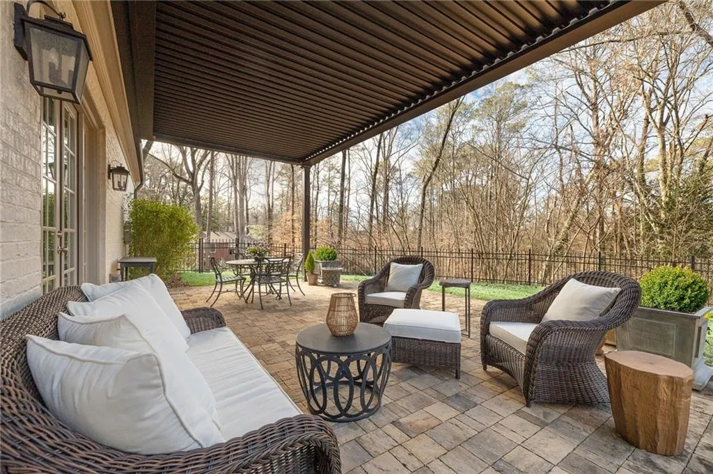 4774 Wieuca Road Ne, Atlanta, Georgia 30342, 4 Bedrooms Bedrooms, 0 ,4 BathroomsBathrooms,Residential,For Sale,4774 Wieuca Road Ne,7706369