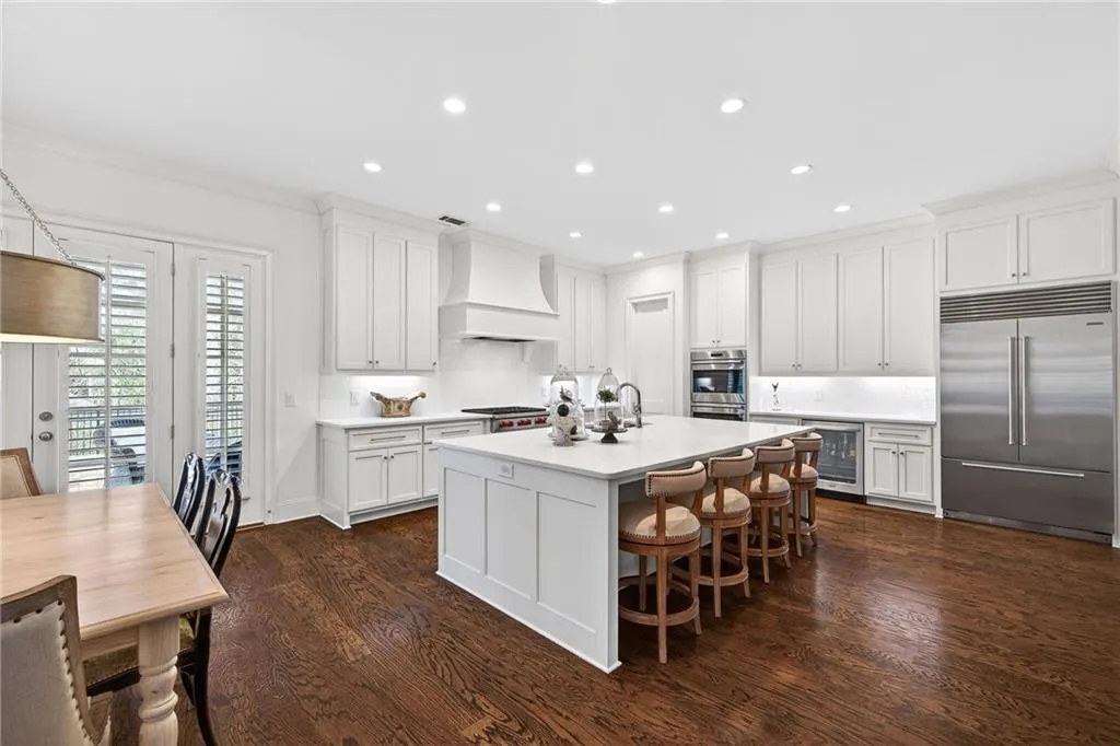 4774 Wieuca Road Ne, Atlanta, Georgia 30342, 4 Bedrooms Bedrooms, 0 ,4 BathroomsBathrooms,Residential,For Sale,4774 Wieuca Road Ne,7706369