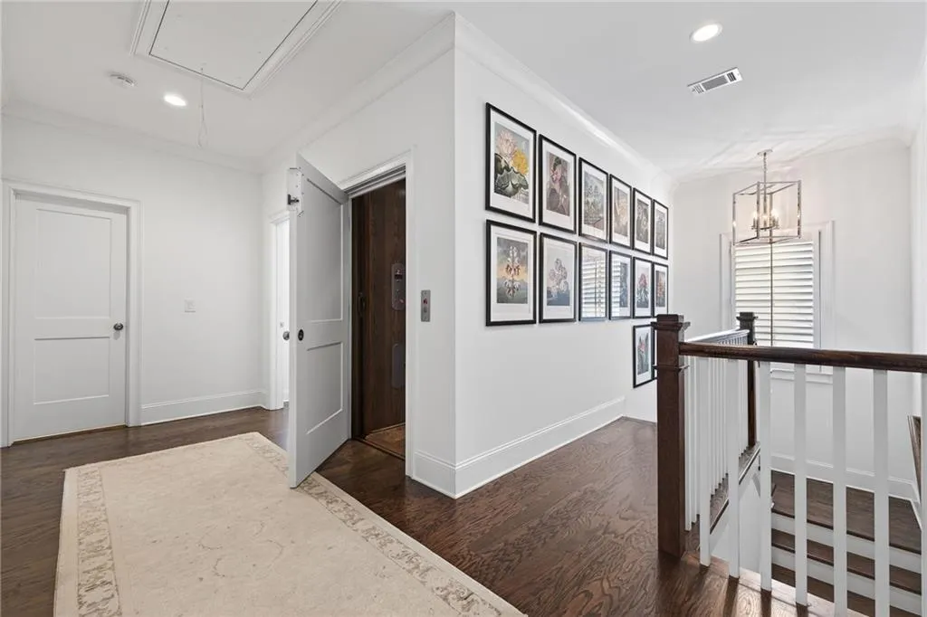 4774 Wieuca Road Ne, Atlanta, Georgia 30342, 4 Bedrooms Bedrooms, 0 ,4 BathroomsBathrooms,Residential,For Sale,4774 Wieuca Road Ne,7706369